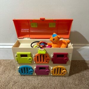 B. Toys Critter Clinic Toy Vet Play Set Animal Hospital with Keys and One plush